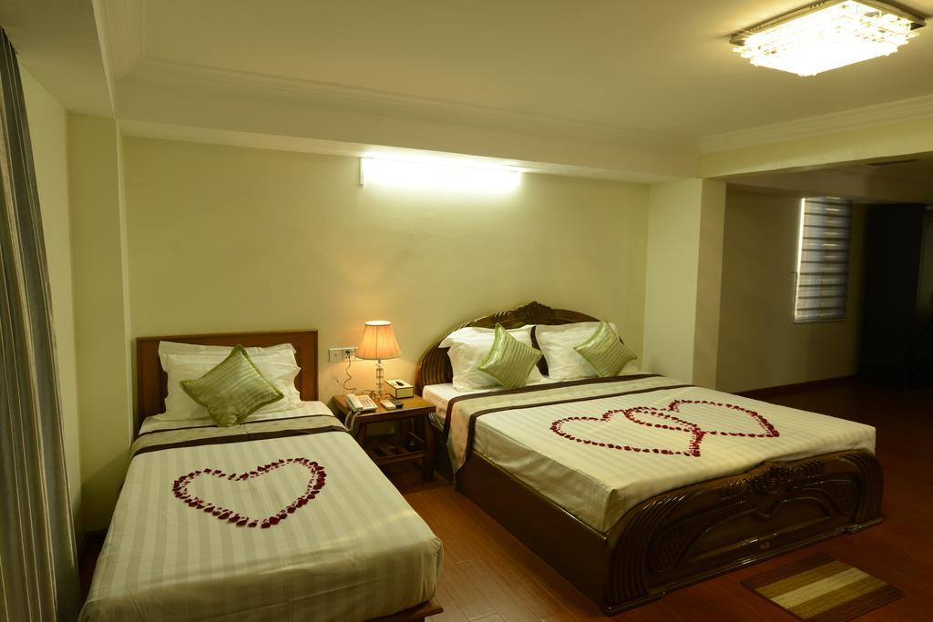 Win Star Hotel Mandalay Esterno foto