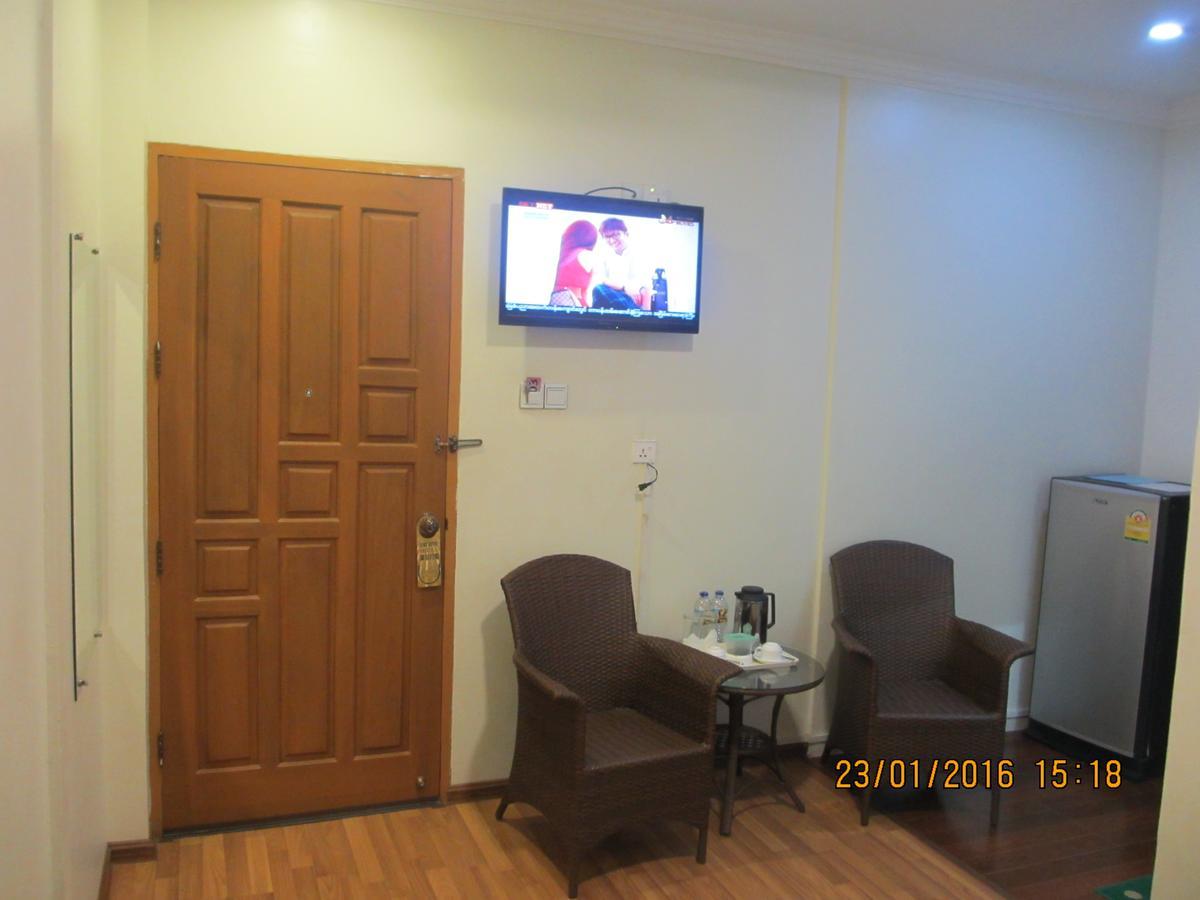 Win Star Hotel Mandalay Esterno foto