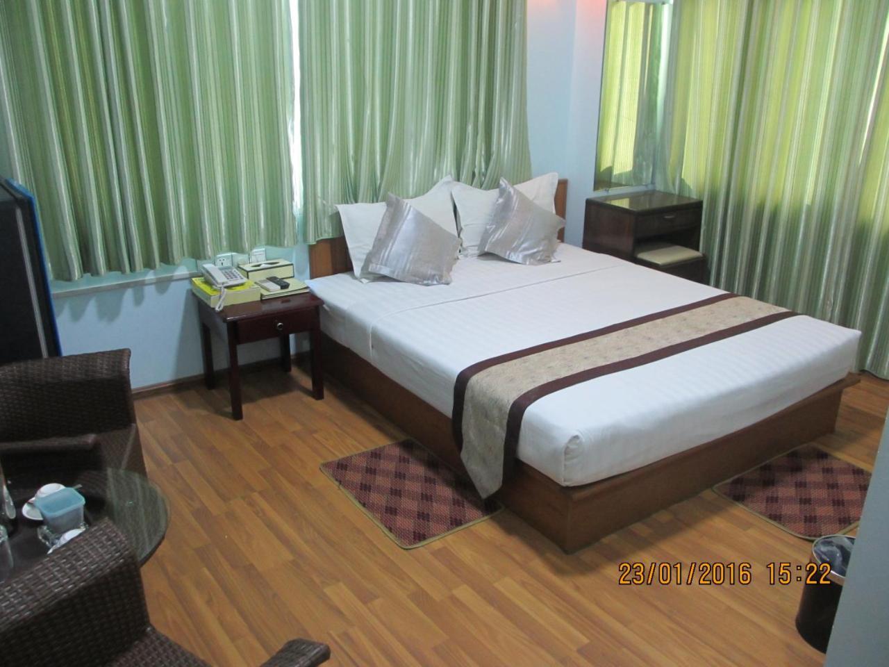 Win Star Hotel Mandalay Esterno foto