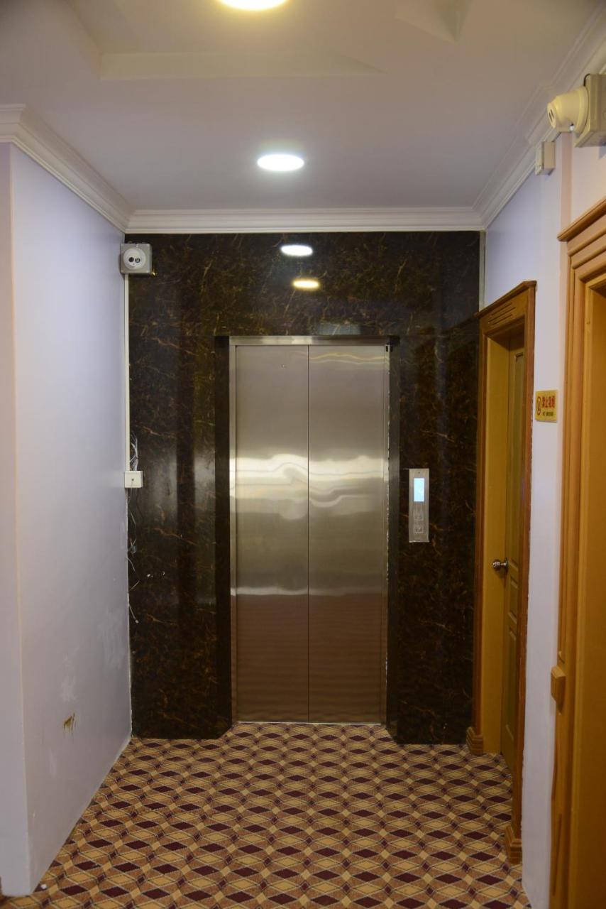Win Star Hotel Mandalay Esterno foto