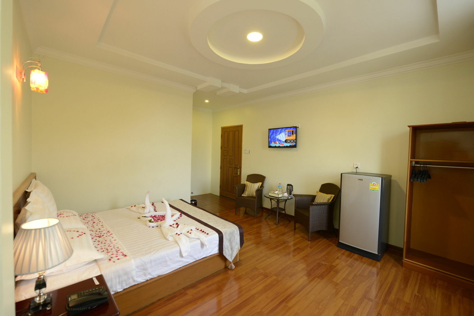 Win Star Hotel Mandalay Esterno foto