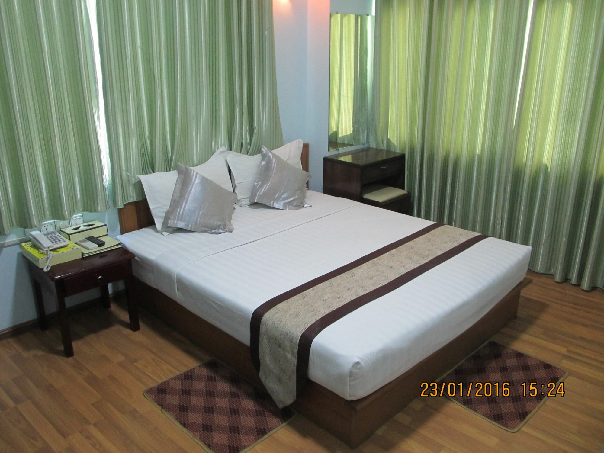 Win Star Hotel Mandalay Esterno foto