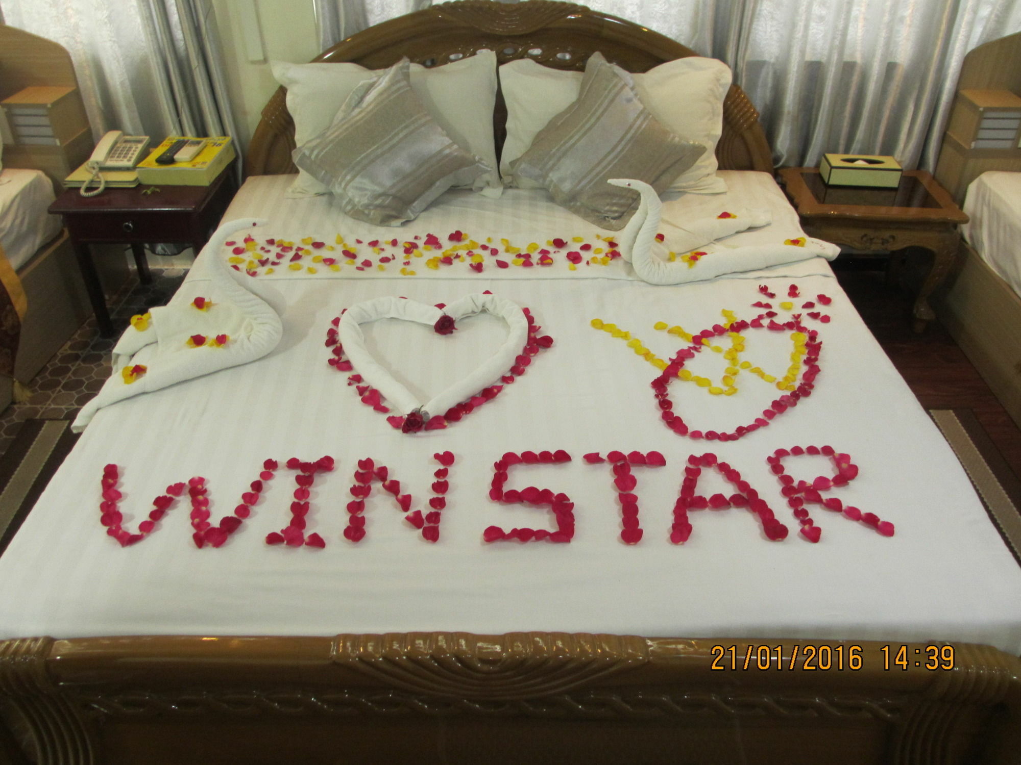 Win Star Hotel Mandalay Esterno foto