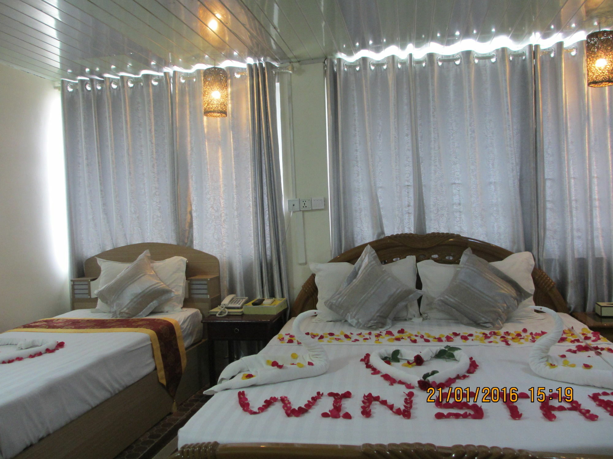 Win Star Hotel Mandalay Esterno foto